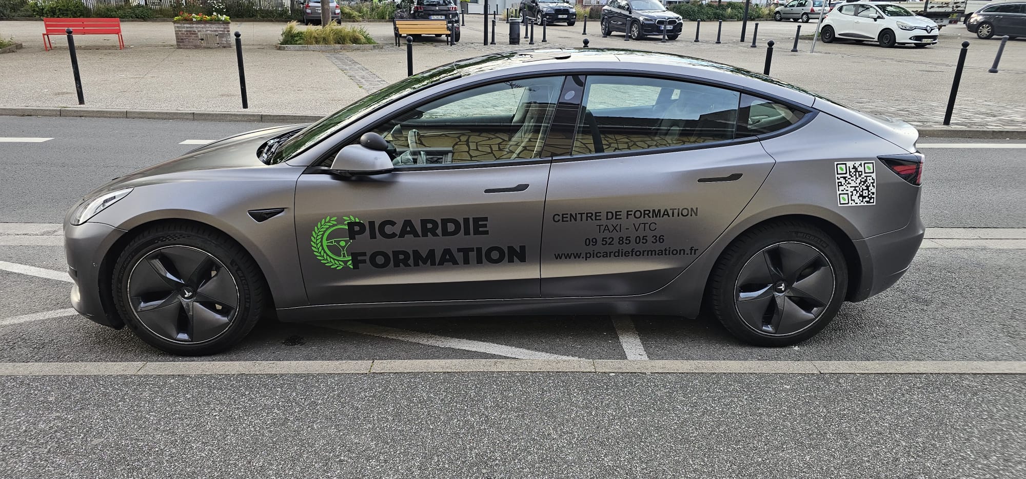 Tesla Model 3 Picardie Formation — formation continue taxi